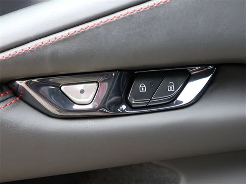 Used 2023 Chevrolet Corvette Stingray Premium Conv w/ Z51 Performance Package image 20