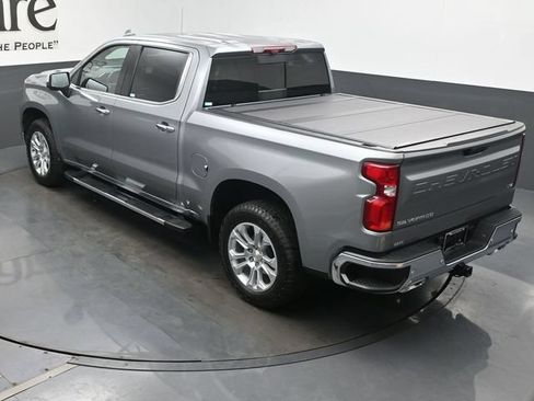 Used 2025 Chevrolet Silverado 1500 LTZ AWD/4WD image 40
