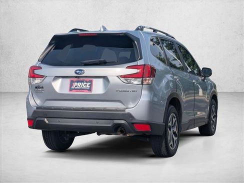 Used 2020 Subaru Forester Premium AWD/4WD image 5