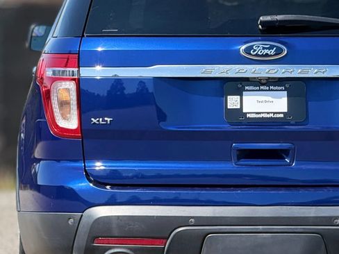 Used 2013 Ford Explorer XLT image 13