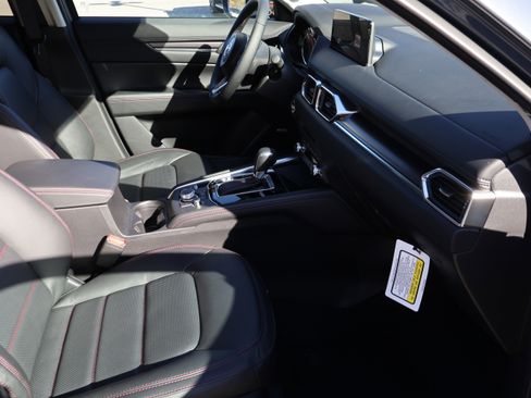New 2025 MAZDA CX-5 Carbon Edition image 11
