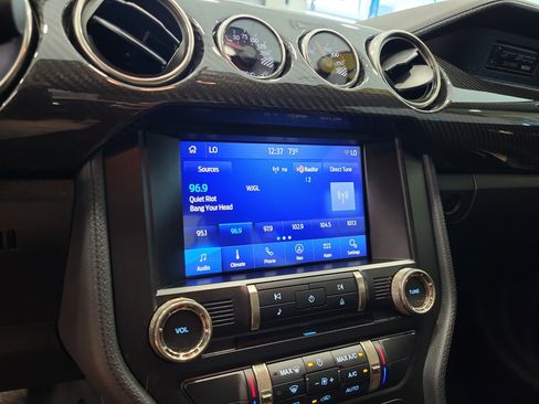 Used 2021 Ford Mustang Shelby GT500 w/ Technology Package RWD image 19