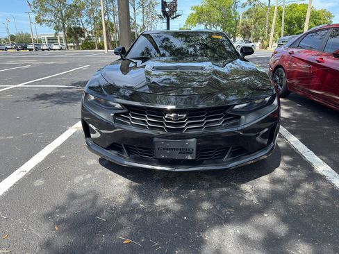 Used 2020 Chevrolet Camaro LT w/ Technology Package image 2