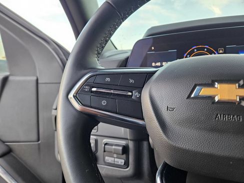 Used 2025 Chevrolet Tahoe High Country AWD/4WD image 12