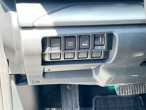Used 2024 Subaru Forester Premium AWD/4WD image 10