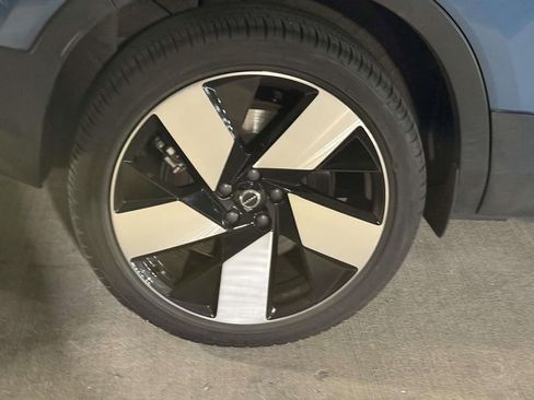 Used 2023 Volvo XC40 Recharge Plus AWD/4WD image 7
