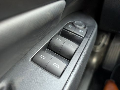 New 2026 Chevrolet Equinox EV LT image 15