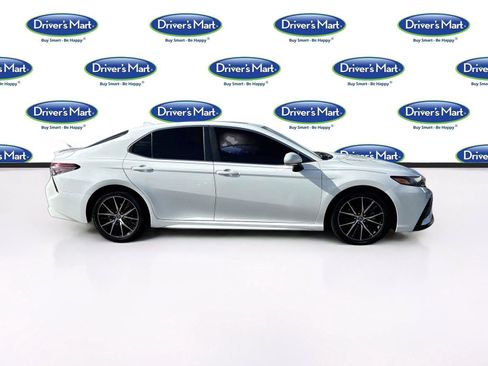 Used 2021 Toyota Camry SE w/ Audio Upgrade Package FWD image 8