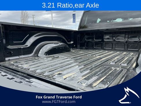 Used 2024 RAM 1500 Classic SLT AWD/4WD image 6