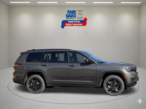 New 2025 Jeep Grand Cherokee L Laredo AWD/4WD image 4