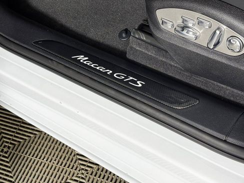 Used 2026 Porsche Macan GTS AWD/4WD image 18