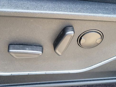 Used 2022 Ford F150 Lariat image 12