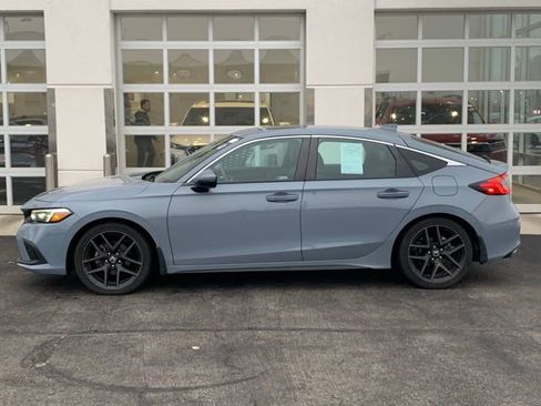 Used 2023 Honda Civic Sport Touring image 3