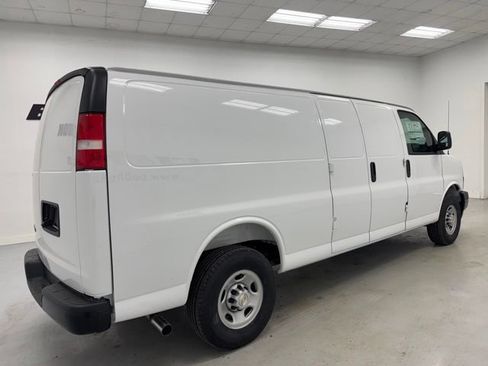 New 2026 Chevrolet Express 2500 w/ Driver Convenience Package RWD image 5