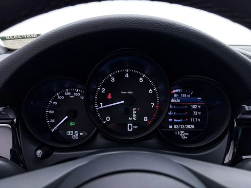 Used 2024 Porsche Macan image 35