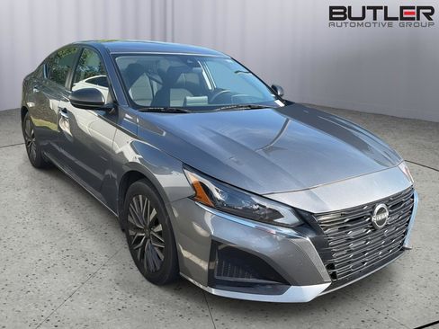 Used 2024 Nissan Altima 2.5 SV FWD image 6