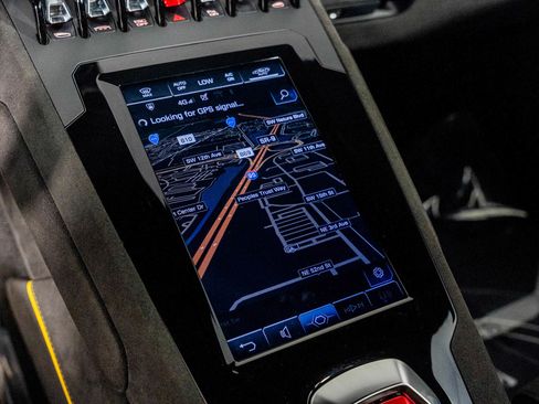 Used 2024 Lamborghini Huracan Sterrato image 43