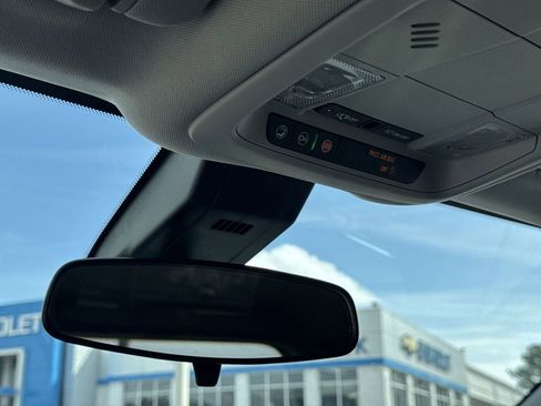 Used 2024 Chevrolet Equinox LT image 27