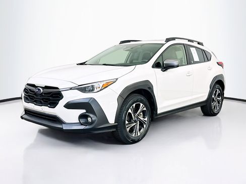 Used 2024 Subaru Crosstrek 2.0i Premium AWD/4WD image 3
