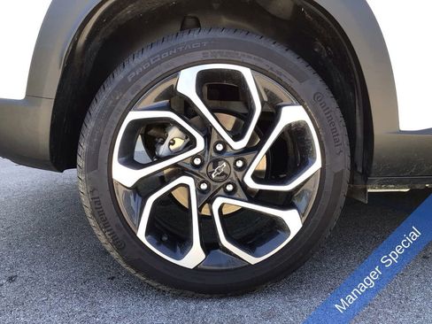 Used 2024 Chevrolet Trax RS w/ Driver Confidence Package FWD image 17