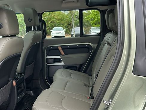 Certified 2023 Land Rover Defender 110 SE image 25