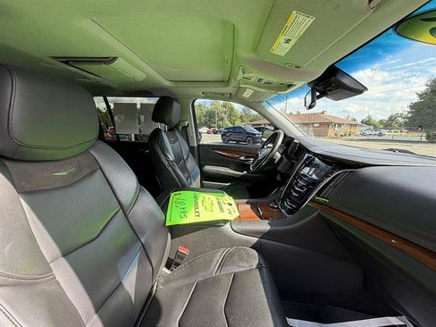 Used 2015 Cadillac Escalade ESV Luxury AWD/4WD image 13