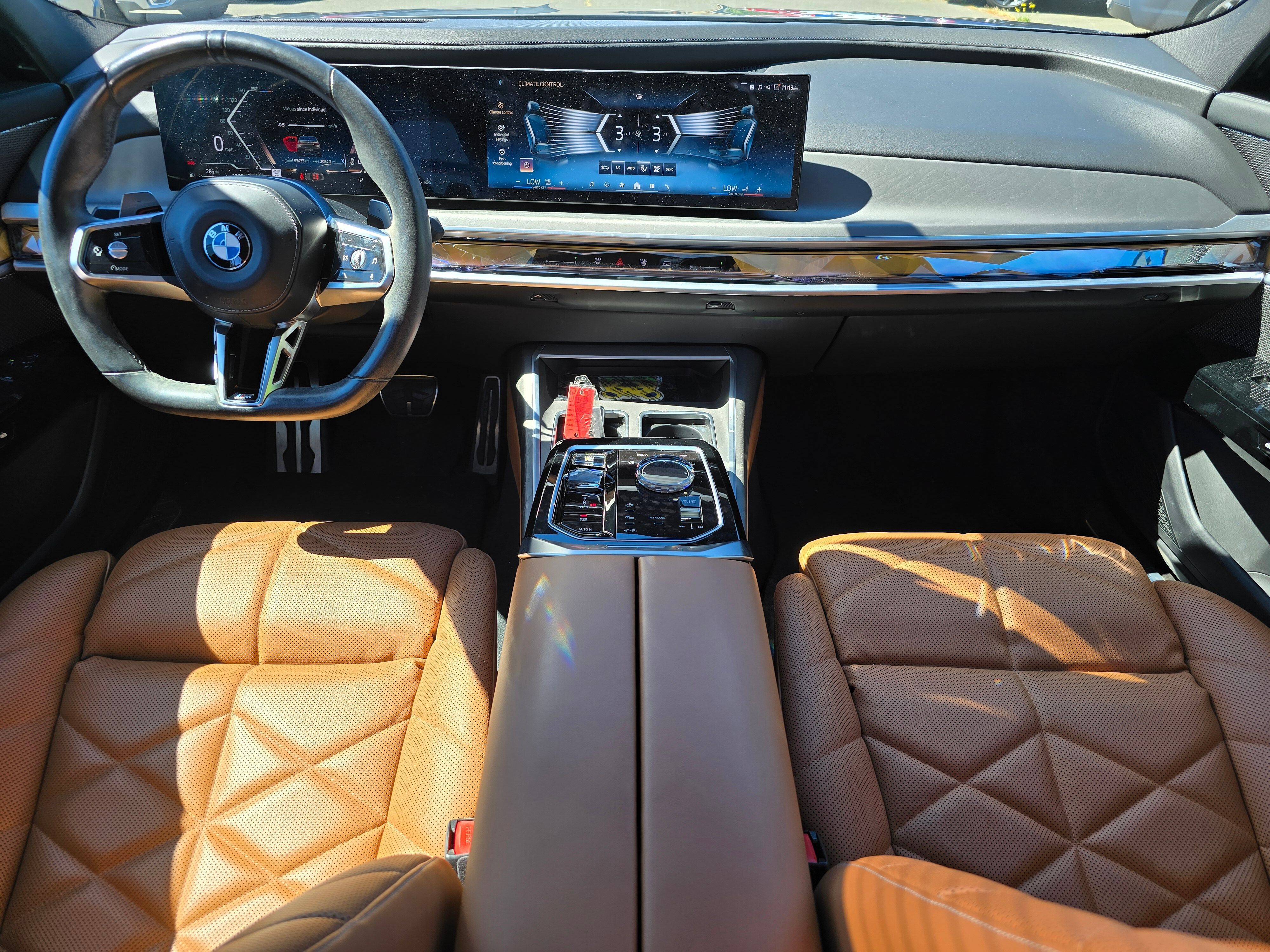Used 2023 BMW 740i w/ Parking Assistance Package RWD image 16