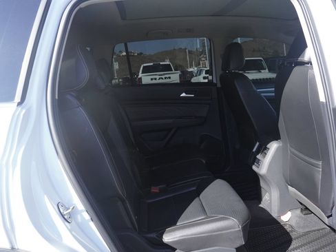 Used 2023 Volkswagen Atlas SEL AWD/4WD image 30