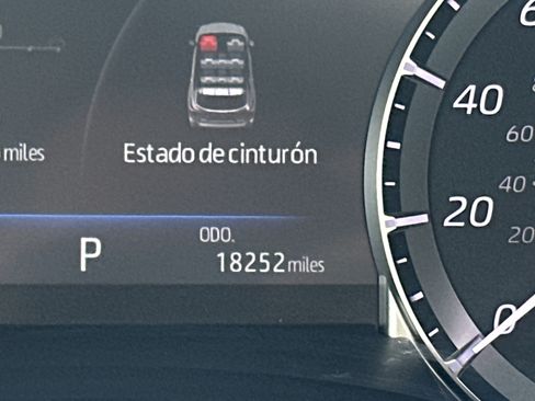 Used 2023 Toyota Highlander XLE AWD/4WD image 21