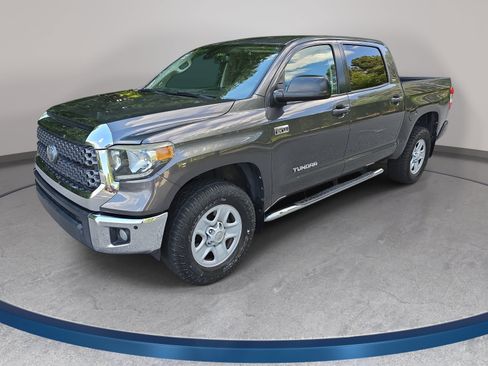 Used 2020 Toyota Tundra SR5 w/ SR5 Convenience Package AWD/4WD image 1