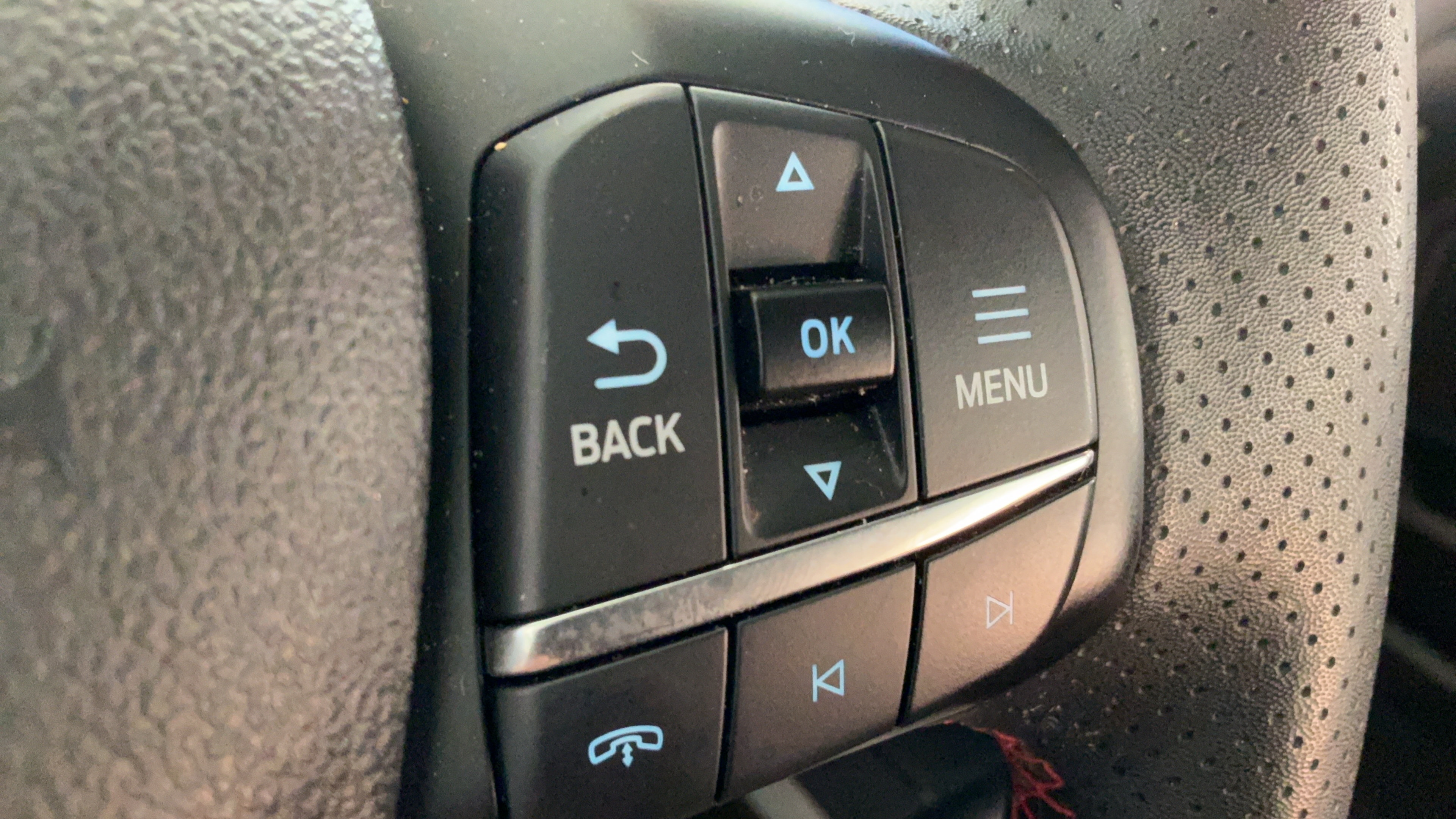 Used 2025 Ford Escape ST-Line Select AWD/4WD image 18