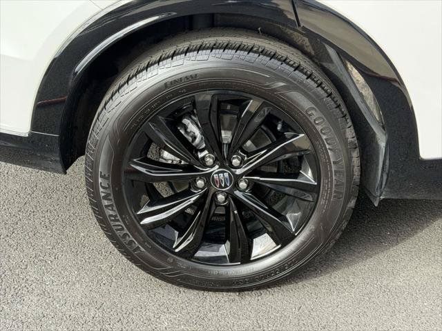 Used 2024 Buick Envista Sport Touring w/ Convenience I Package FWD image 9