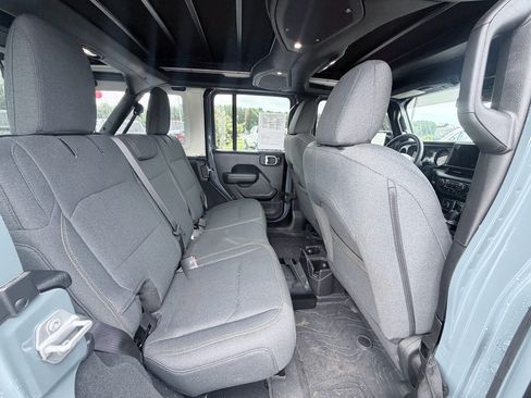 Used 2024 Jeep Wrangler Unlimited Sport AWD/4WD image 22