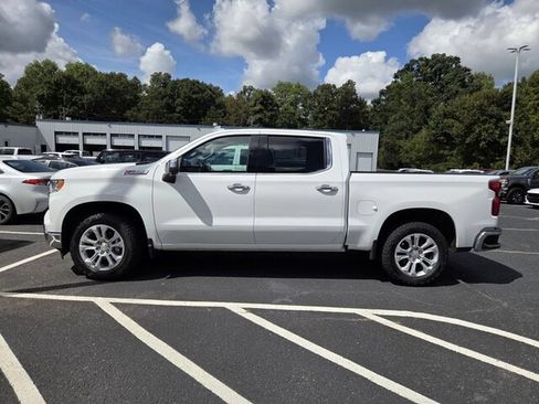 Used 2023 Chevrolet Silverado 1500 LTZ w/ LTZ Convenience Package II AWD/4WD image 2