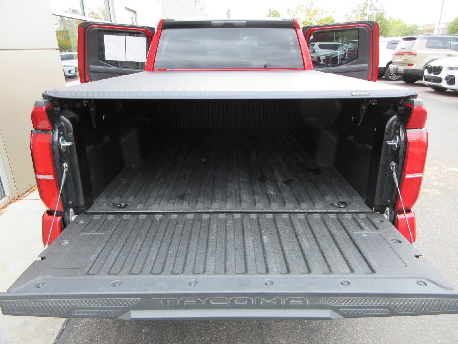 Used 2025 Toyota Tacoma SR5 AWD/4WD image 49