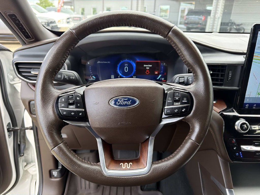 Certified 2024 Ford Explorer King Ranch w/ Technology Package AWD/4WD image 26