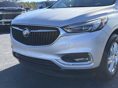 Used 2018 Buick Enclave Essence image 36