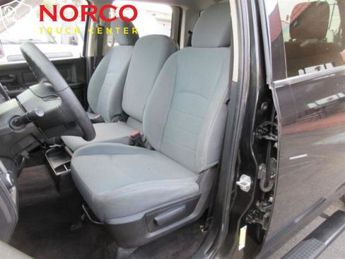 Used 2017 RAM 1500 Express w/ Black Ram 1500 Express Group image 14