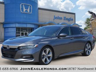 Used 2018 Honda Accord Touring video 1