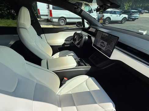 Used 2022 Tesla Model X Plaid AWD/4WD image 11