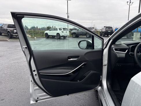 Used 2025 Toyota Corolla XSE image 23