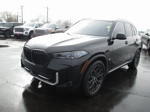 Used 2024 BMW X5 xDrive40i w/ Premium Package image 11