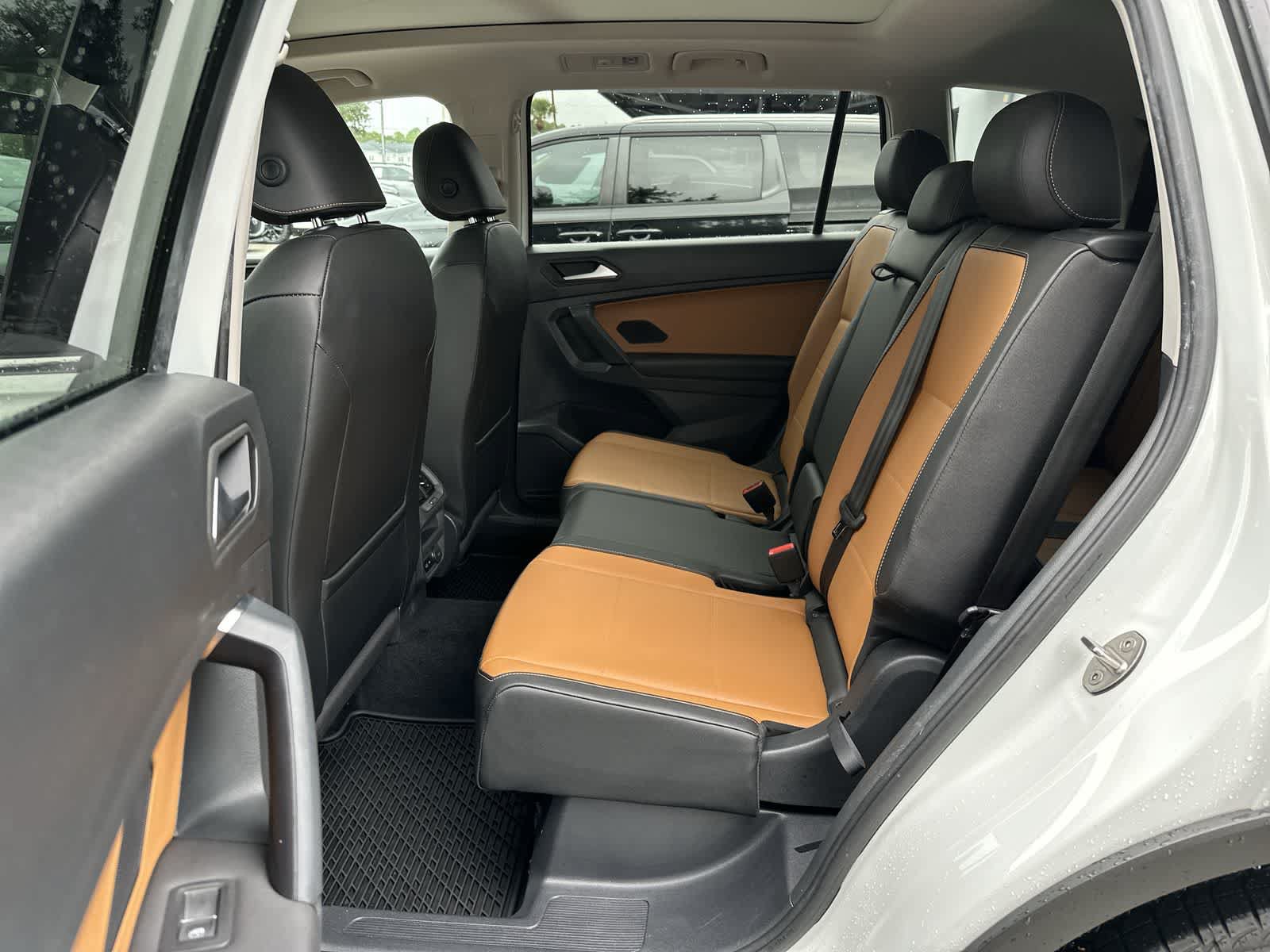Used 2019 Volkswagen Tiguan SE FWD image 4