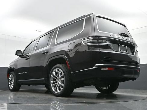 Used 2023 Jeep Grand Wagoneer Series II AWD/4WD image 43