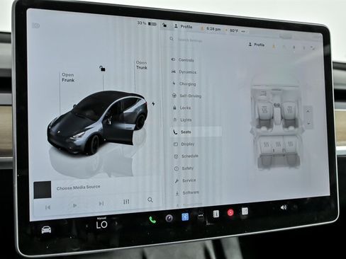 Used 2022 Tesla Model Y Performance AWD/4WD image 32