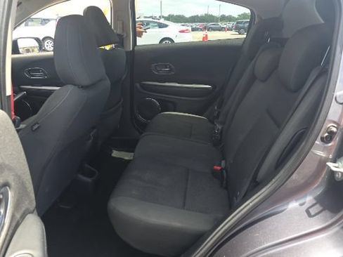 Used 2022 Honda HR-V EX image 9