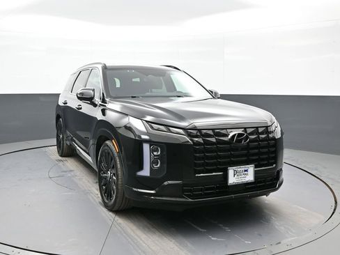Used 2024 Hyundai Palisade Calligraphy image 3
