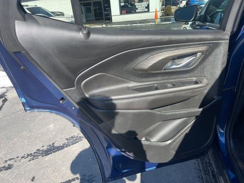 Certified 2023 GMC Terrain SLE w/ Driver Convenience Package image 13