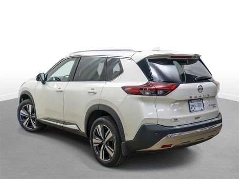 Used 2021 Nissan Rogue Platinum image 8