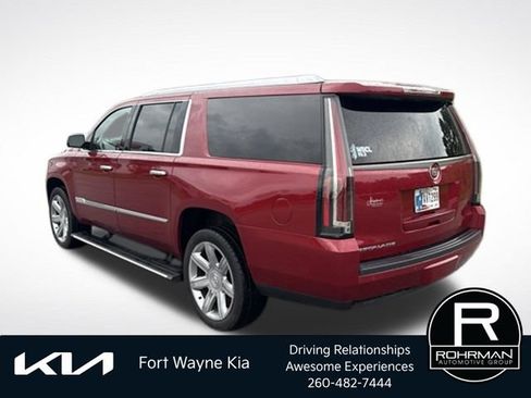 Used 2015 Cadillac Escalade ESV Premium AWD/4WD image 3